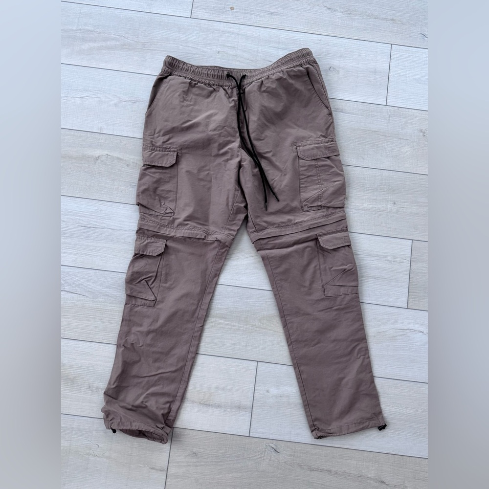 PacSun Men's Convertible and Adjustable Cargo Pants/Shorts in Taupe